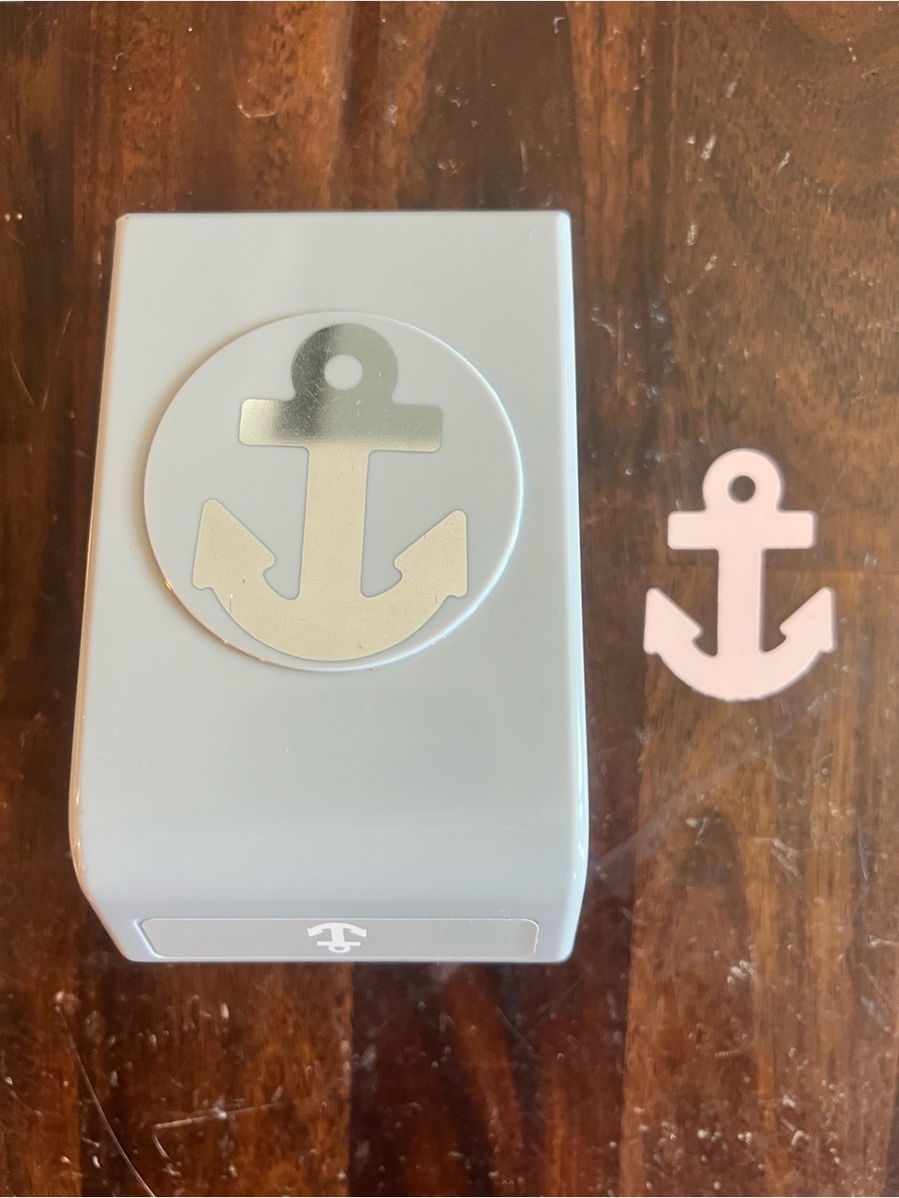 Stampin' Up! Anchor Paper Punch - White and Silver Accent